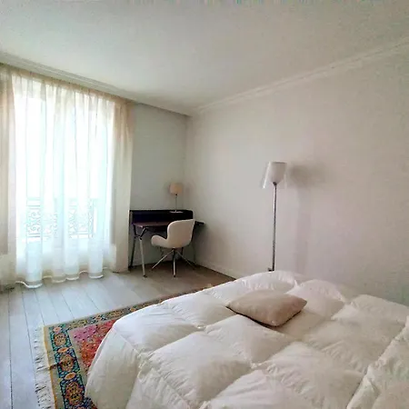 Rue De L'universite - 7 Apartment Paris