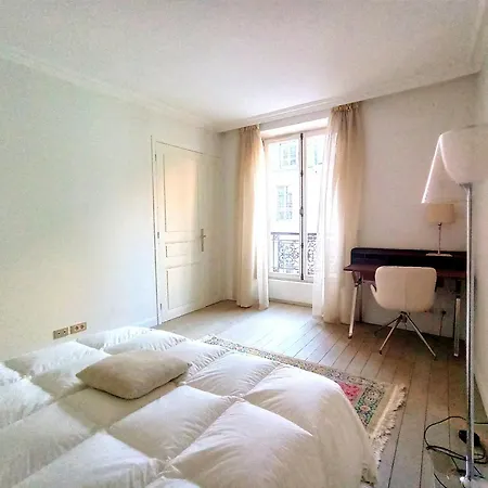 Rue De L'universite - 7 * 파리